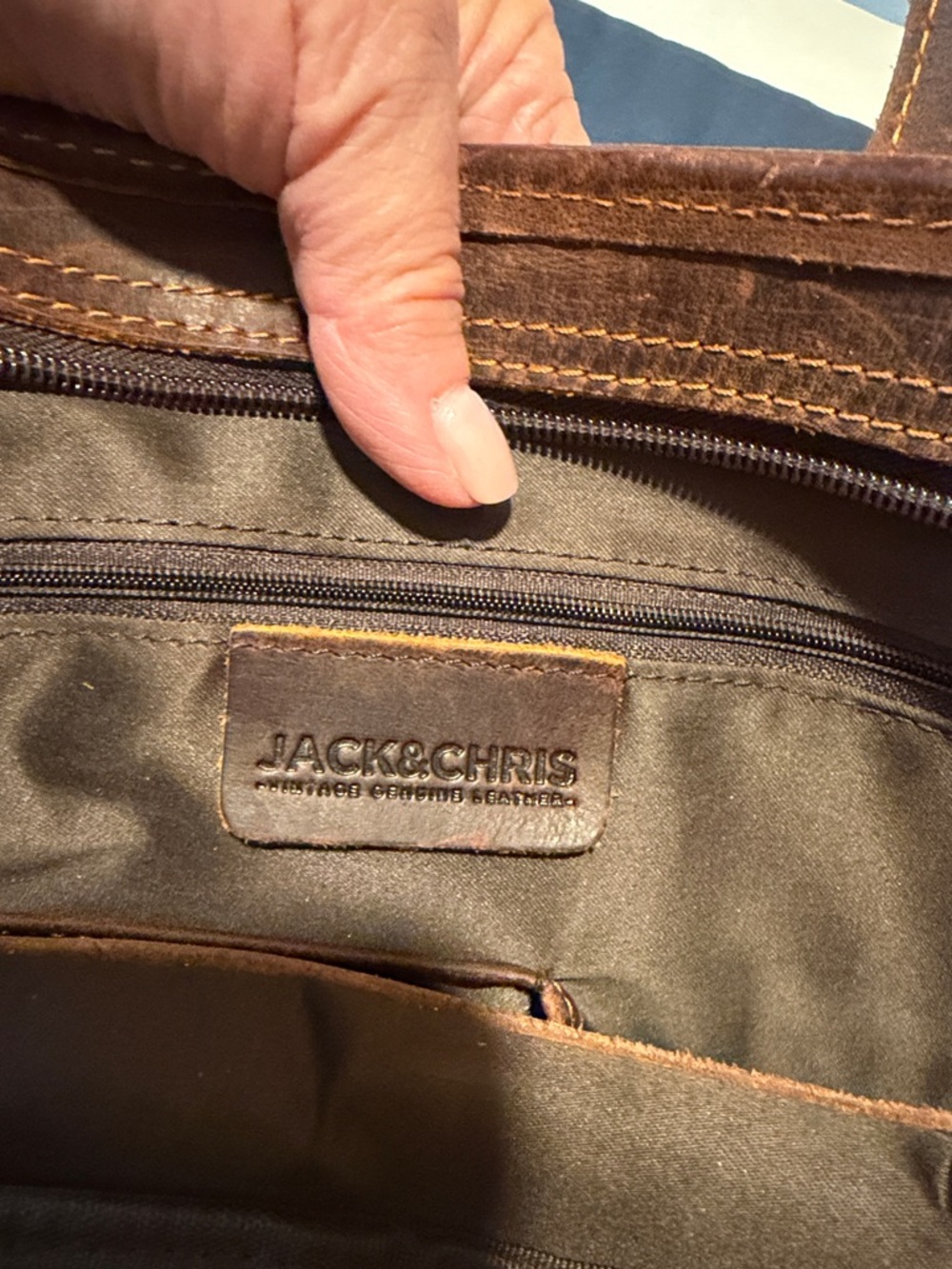 Men's Leather Laptop Briefcase in Brown - Picture 5 of 7
